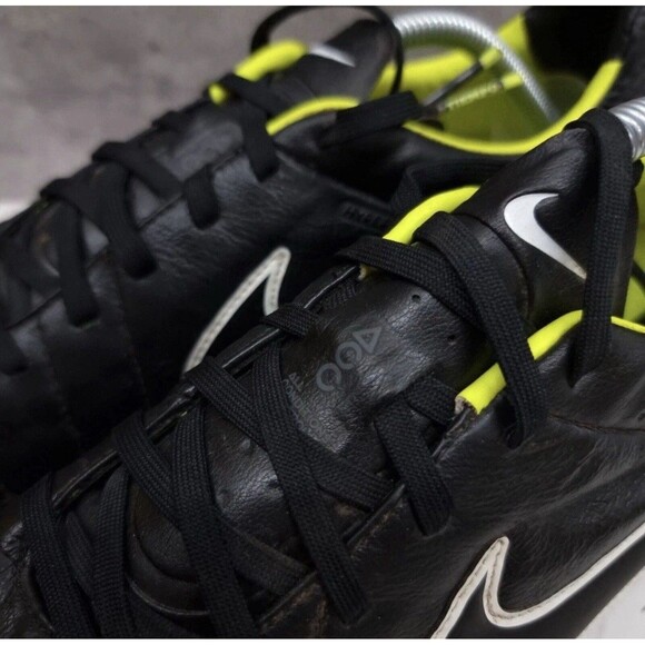 Men’s Size 6.5 Nike Tiempo Legend V SG-PRO ACC Football Boots 631614-017 RARE main image 7